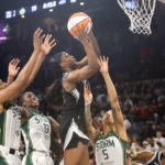 Young da el triunfo a Aces: Las Vegas a Semifinales WNBA