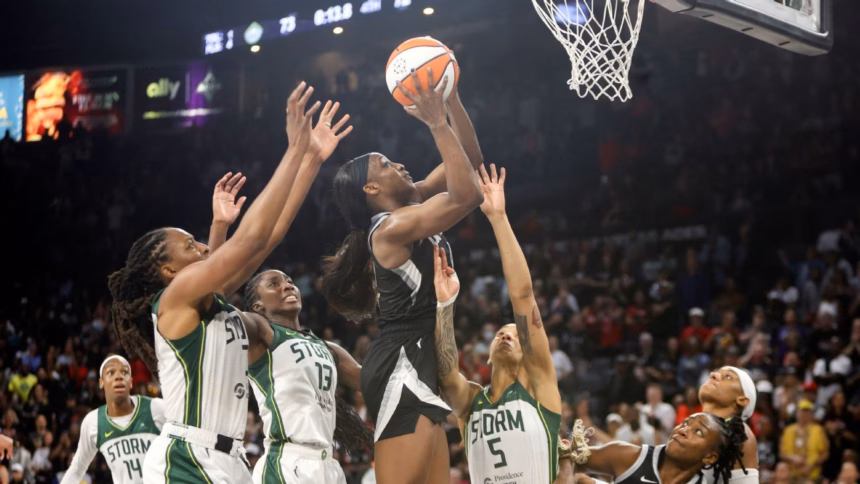 Young da el triunfo a Aces: Las Vegas a Semifinales WNBA