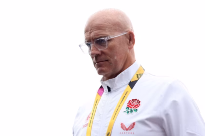 Mitchell desafía críticas: Inglaterra enfocada en su juego de rugby en semifinal