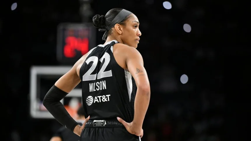 Fever Sorprende a Aces: Mitchell Domina y Roba Ventaja en Semifinales WNBA