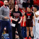 Caitlin Clark Multada por Críticas a Árbitros: Polémica en Playoffs WNBA