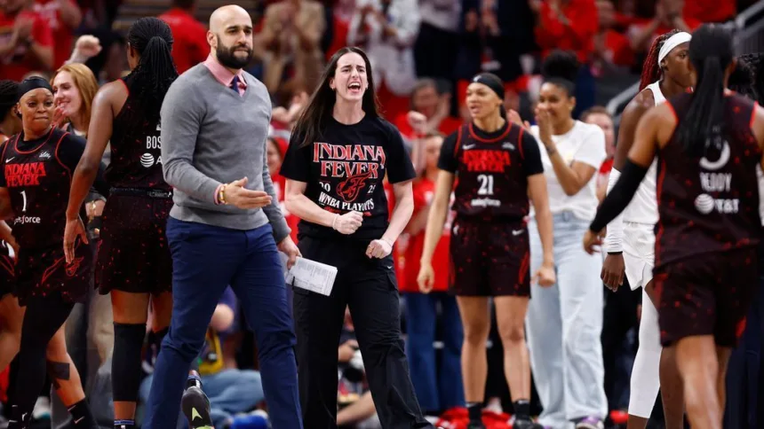Caitlin Clark Multada por Críticas a Árbitros: Polémica en Playoffs WNBA