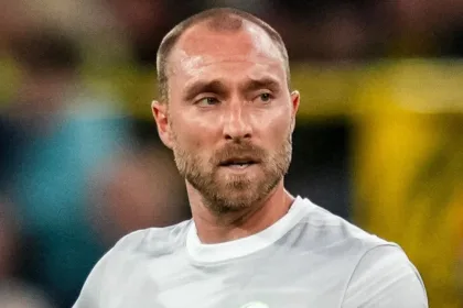 Eriksen critica a leyendas del Man United: "Opiniones negativas no ayudan"
