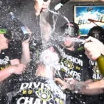 Brewers Celebran Título Divisional: ¿Favoritos o Cenicienta en Playoffs MLB?