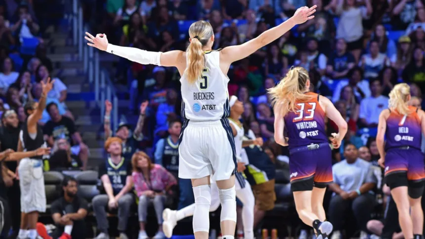 Paige Bueckers lidera Unrivaled: Estrella WNBA y nueva inversión