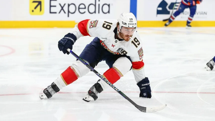 Estrategias de Draft en Ligas de Hockey: Tkachuk, Kucherov y Más