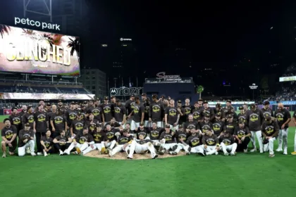 Padres a Playoffs: Fermín da el batazo ganador en extrainning! ⚾️