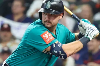 Cal Raleigh Impone Récord con HR 58 y Marineros Barrer a Astros