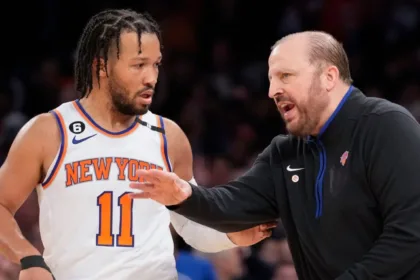 Brunson lamenta salida de Thibodeau de Knicks: "Significó mucho"