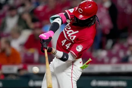De La Cruz Conecta HR 21, Pero Rojos Pierden Ante Piratas y Comodín Peligra