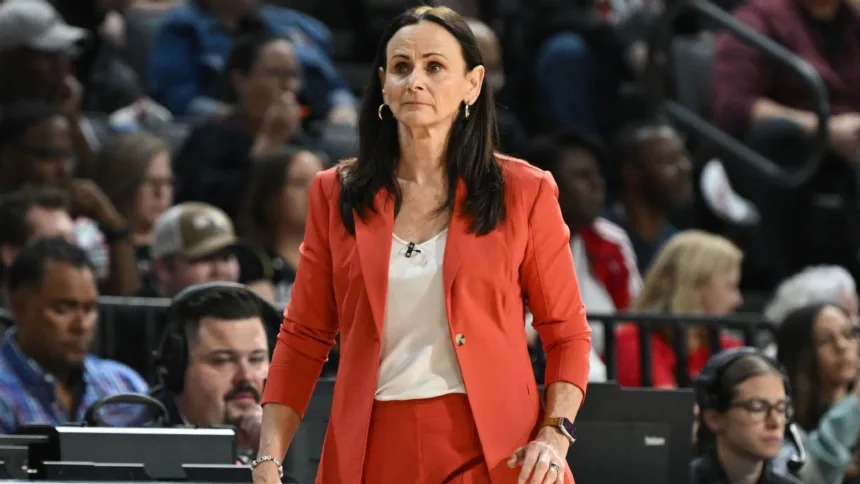 Liberty: Sandy Brondello deja el banquillo tras fracaso en playoffs WNBA