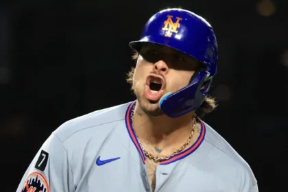 Mets remontan y recuperan comodín: Alvarez lidera victoria crucial