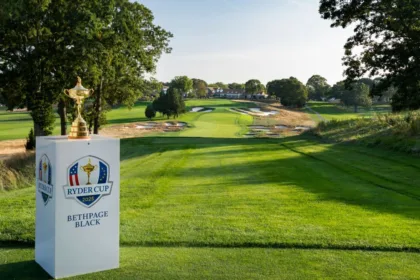 Trump llega tarde a la Ryder Cup: Evita retrasos y apoya al golf