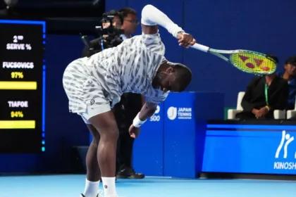 Tiafoe y Shapovalov caen en Tokio: Fucsovics y Altmaier dan la sorpresa