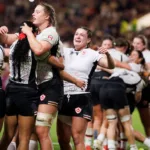 Canadá se prepara para la final del Mundial de Rugby Femenino con audífonos
