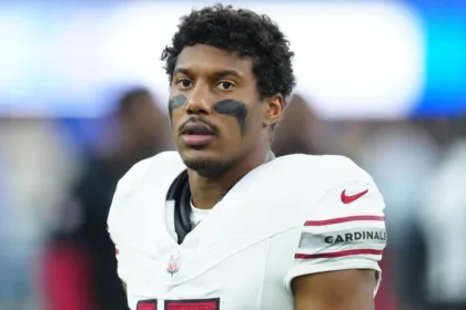 Zay Jones: WR de Cardinals fuera por conmoción, no jugará vs Seahawks