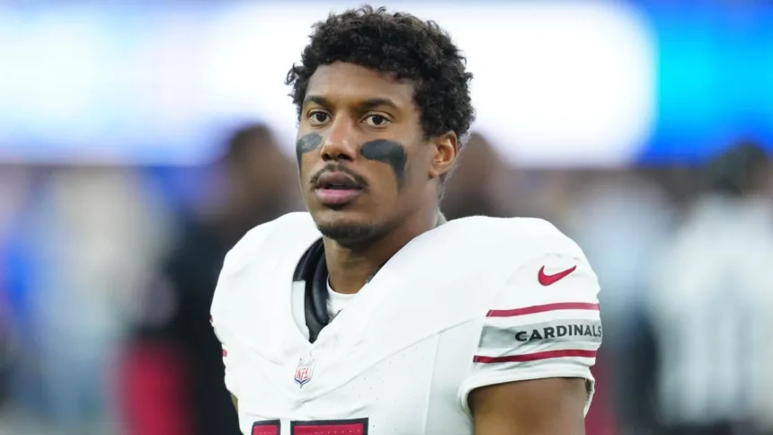 Zay Jones: WR de Cardinals fuera por conmoción, no jugará vs Seahawks