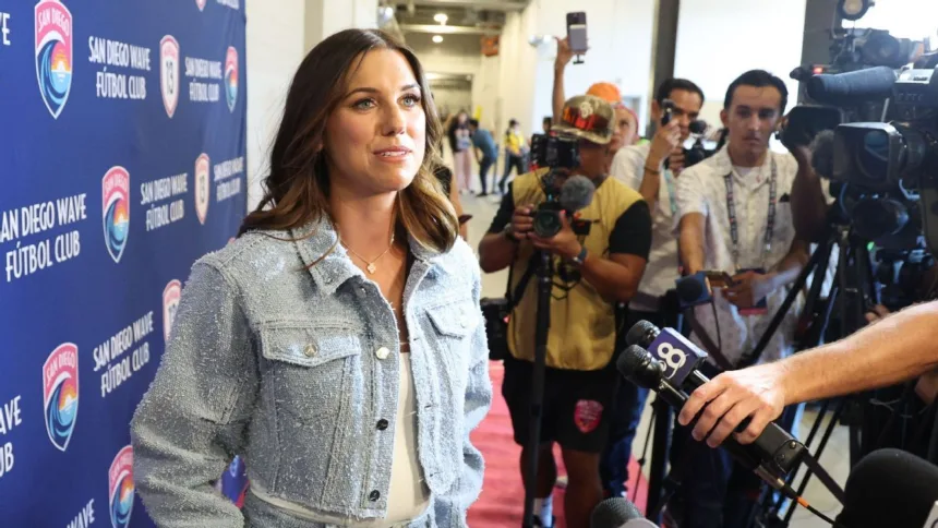Alex Morgan: De la Cancha al Éxito Empresarial en el Fútbol Femenino