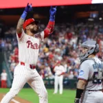 Filis de Filadelfia: 8 HRs RÉCORD y Bye en Playoffs, Schwarber a la carga