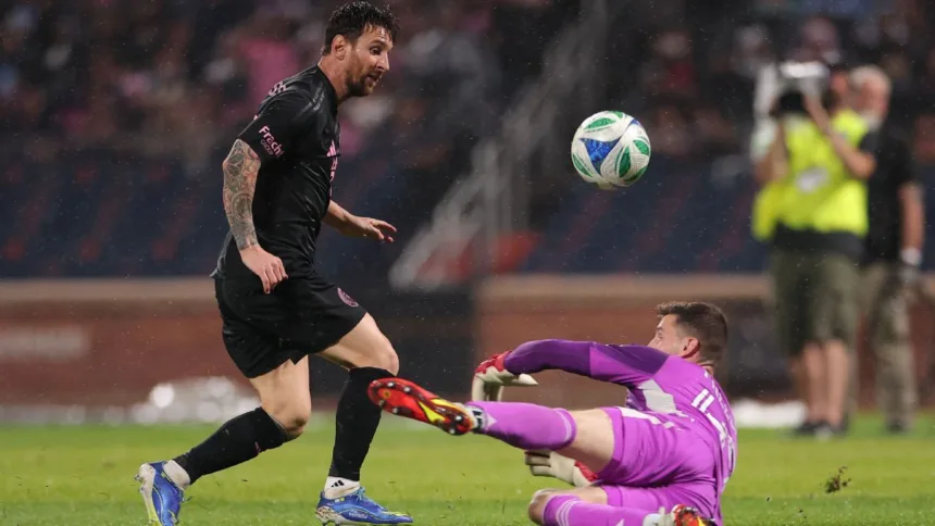 Messi guía al Inter Miami a Playoffs con doblete, Suárez y Shield en la mira
