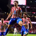 Simeone Exalta a Julián Álvarez Tras Triplete: "El Mejor" del Atlético