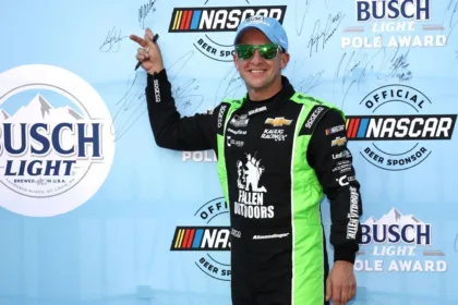 Allmendinger Sorprende en Bristol: Pole Position Tras 10 Años en NASCAR