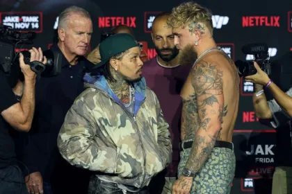 Paul vs Davis: Reglas reveladas, 195 lbs, 12 oz guantes para exhibición