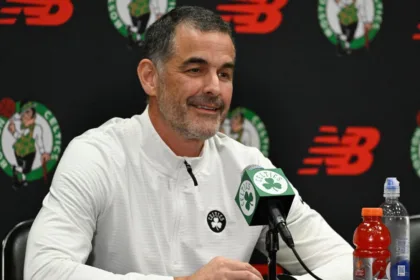 Celtics: Nuevo Dueño Promete Ganar a Toda Costa, Con Tatum y Brown
