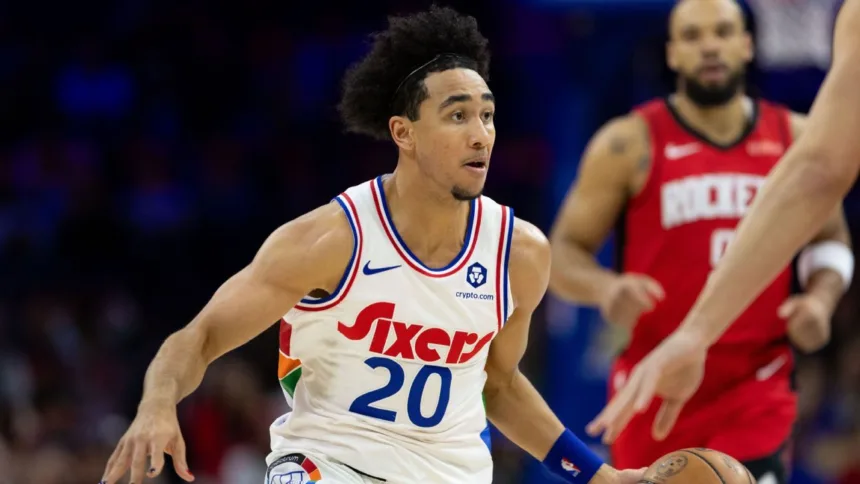 McCain de 76ers Sufre Lesión de Ligamento: Preocupación en Philadelphia