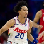 McCain de los 76ers Sufre Lesión en el Pulgar: En Duda para Inicio NBA
