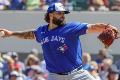 Braves Reclaman a Alek Manoah, Ex-As de los Blue Jays, Vía Waivers