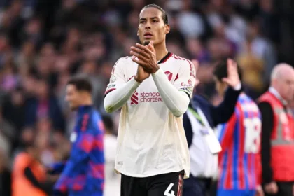 Van Dijk exige mejora rápida en Liverpool tras derrota ante Crystal Palace
