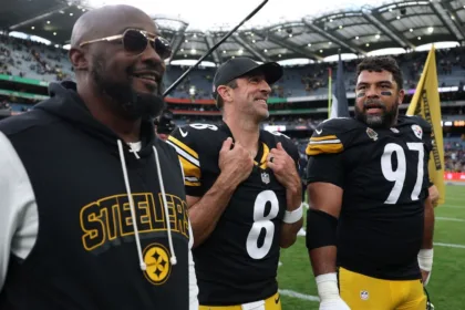 Steelers triunfan en Dublín: Emotivo homenaje a Rooney y victoria NFL