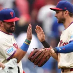 Turner y Schwarber brillan: Phillies dominan con bateo y jonrones NL