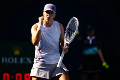 Swiatek Alcanza 400 Victorias y Avanza en el China Open: ¡Dominio Total!