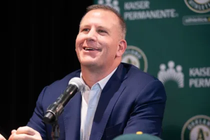 Forst Seguirá al Frente de los Athletics: Extiende Contrato hasta 2026