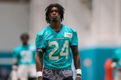 Dolphins Cortan a Cam Smith, Ex-Selección de 2da Ronda: Fin de Trayectoria