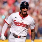 Rocchio Resucita a Guardianes: HR Decisivo Forzó Juego 3 vs. Tigres