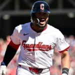 Guardianes rugen con jonrones y fuerzan Juego 3 decisivo ante Tigres