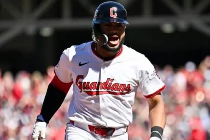 Guardianes rugen con jonrones y fuerzan Juego 3 decisivo ante Tigres