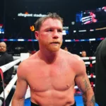 Canelo Álvarez: Cirugía de Codo Retrasa Regreso al Ring Hasta 2026