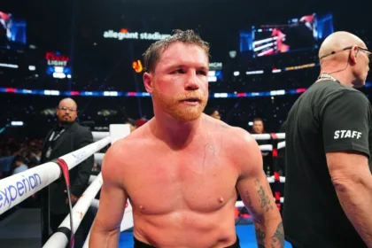 Canelo Álvarez: Cirugía de Codo Retrasa Regreso al Ring Hasta 2026