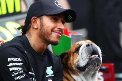 Hamilton y Roscoe: La Humana Pérdida del Ícono F1, Emociona al Mundo
