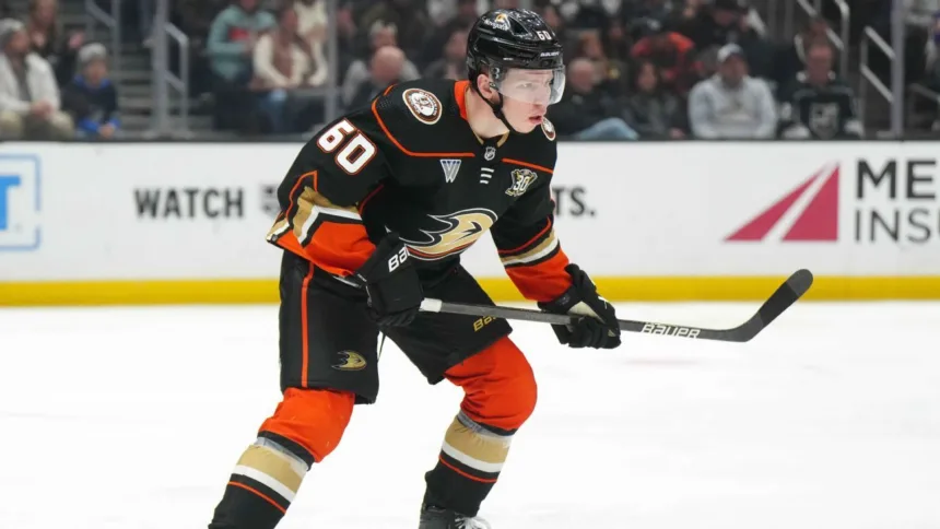 Ducks Firman a LaCombe: Contrato Récord de $72 Millones y 8 Años