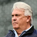 Rockies Despiden a GM Schmidt Tras Desastrosa Temporada de 119 Derrotas