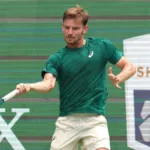 Goffin Remonta y Avanza en Shanghai Masters: Djokovic y Sinner Esperan