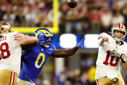 Mac Jones sorprende: Niners vencen a Rams con actuación histórica