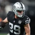 Bowers, TE de Raiders, podría jugar vs Colts pese a lesión: Análisis y detalles