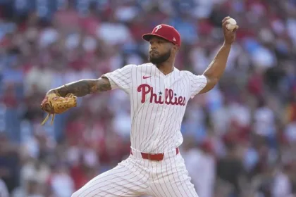 Cristopher Sánchez abre el Juego 1 de la Serie Divisional con Filis