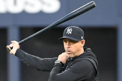 Boone Responde a Críticas: Yankees Listos para Serie vs. Blue Jays